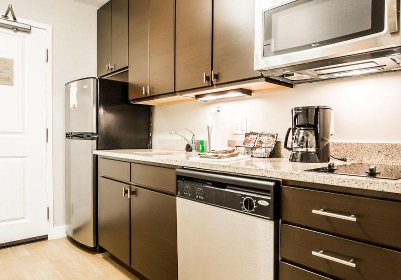 스탠다드 스튜디오 퀸 침대, Towneplace Suites By Marriott Gilford