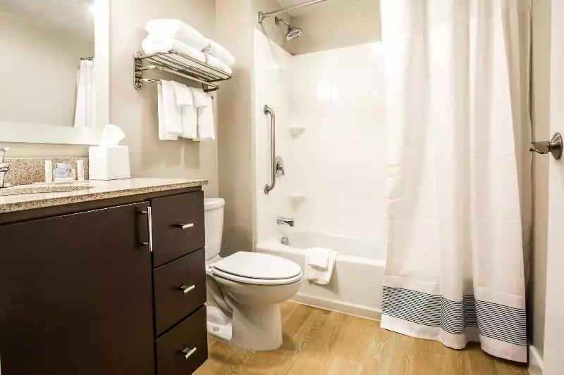キングサイドベッドのスタンダードワンルーム, Towneplace Suites By Marriott Gilford