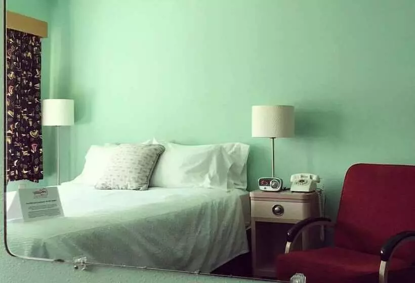 اتاق استاندارد با تخت دوبل, Holiday Music Motel