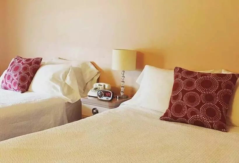 اتاق استاندارد در طبقه همکف, Holiday Music Motel