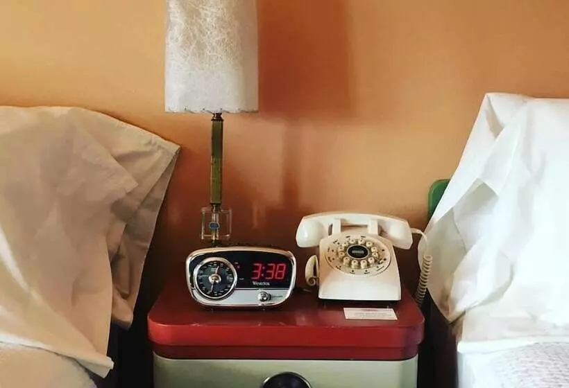 اتاق استاندارد با 2 تخت دوبل, Holiday Music Motel