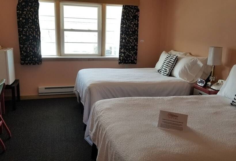 Номер Стандарт 2 Двуспальные Кровати, Holiday Music Motel