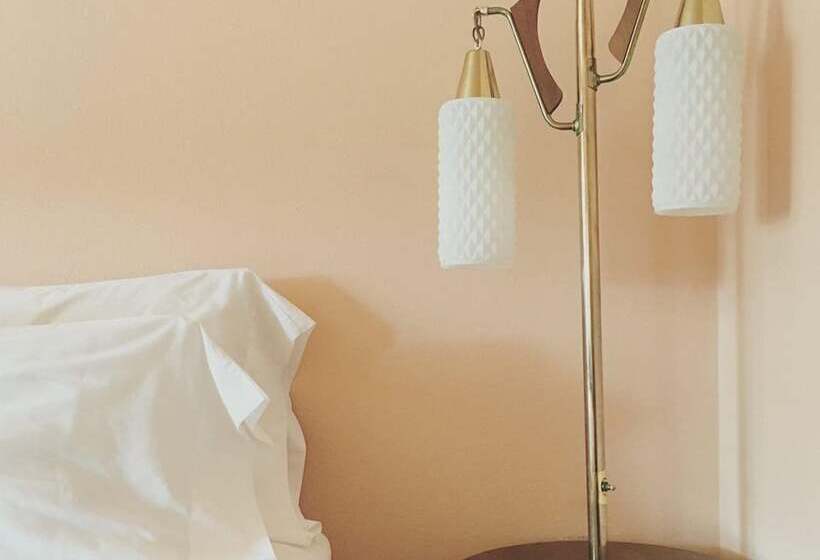 Номер Стандарт Двуспальная Кровать, Holiday Music Motel