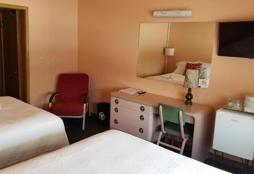 Номер Стандарт, Holiday Music Motel