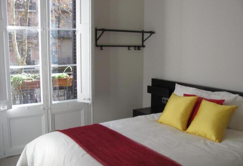 اتاق سوپریور, Brustar Gotic Centric