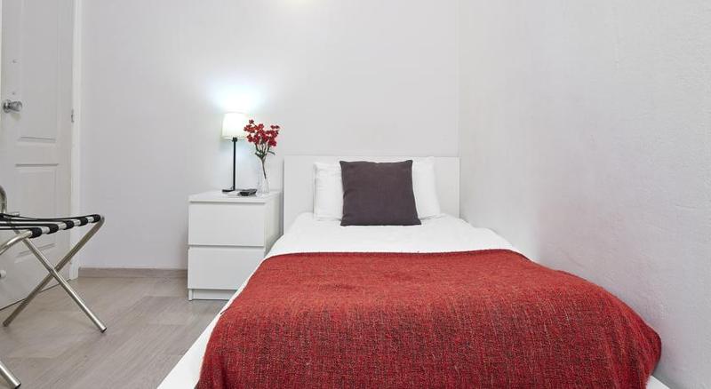 اتاق استاندارد یک نفره, Brustar Gotic Centric