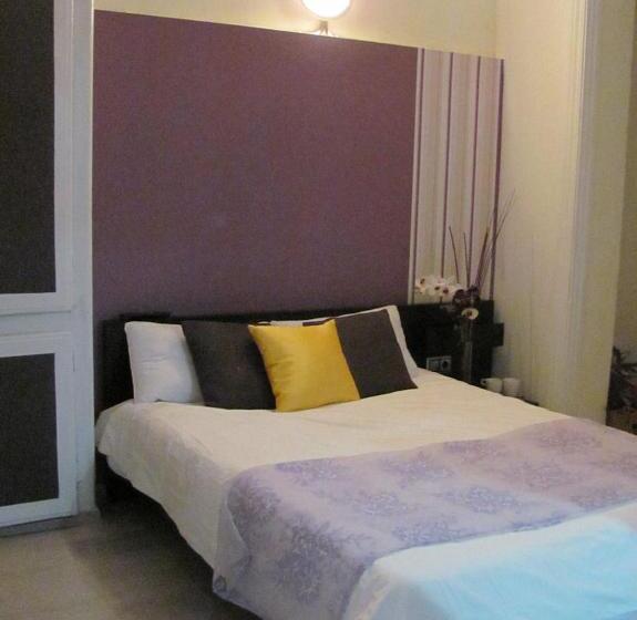 اتاق استاندارد, Brustar Gotic Centric