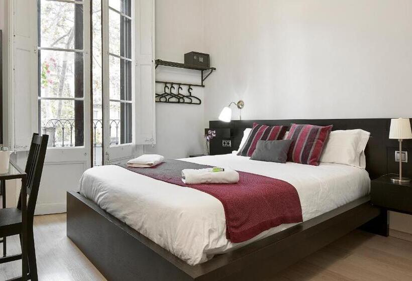 اتاق سوپریور, Brustar Gotic Centric