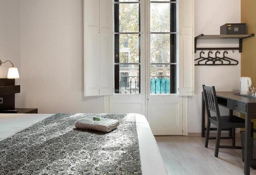 اتاق سوپریور, Brustar Gotic Centric