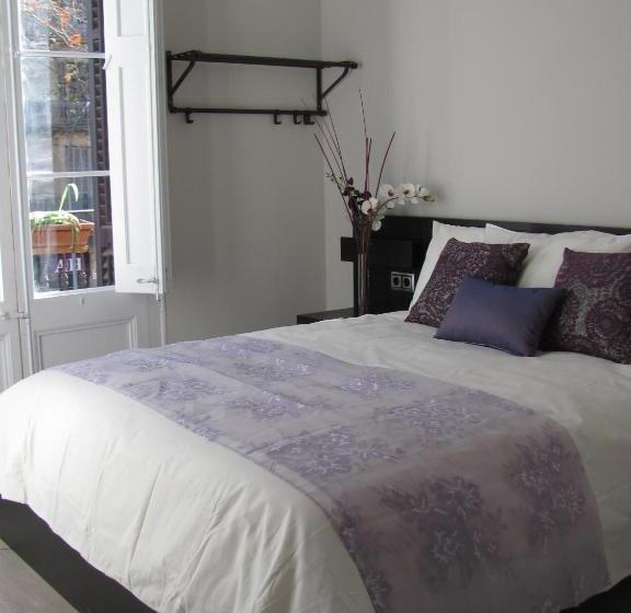 اتاق سوپریور, Brustar Gotic Centric