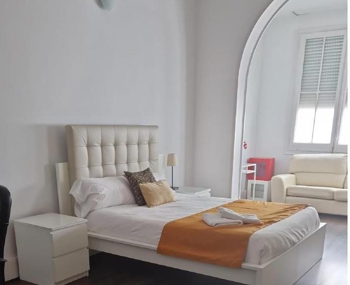 سوئیت 2 خوابه, Brustar Gotic Centric