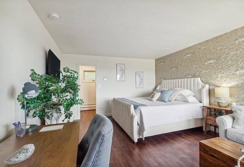 غرفة قياسية سرير مزدوج, Bay Inn Of Petoskey