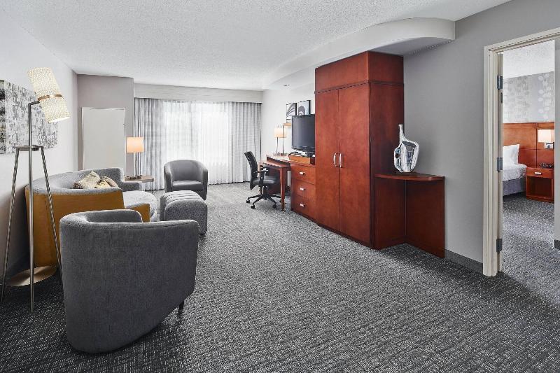 سوئیت با تخت بزرگ, Courtyard Shreveportbossier City/louisiana Boardwalk