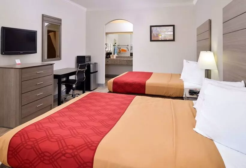 ２ダブルベッドのスタンダードルーム, Econo Lodge Inn & Suites Port Arthur Near Sabine Pass
