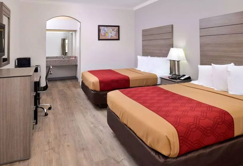 ２ダブルベッドのスタンダードルーム, Econo Lodge Inn & Suites Port Arthur Near Sabine Pass