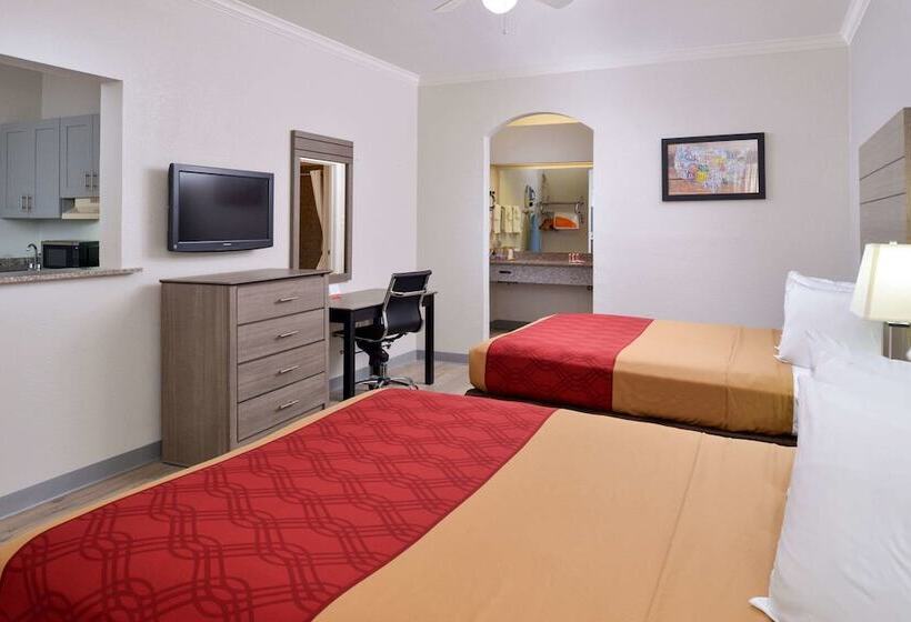 Номер Стандарт 2 Двуспальные Кровати, Econo Lodge Inn & Suites Port Arthur Near Sabine Pass
