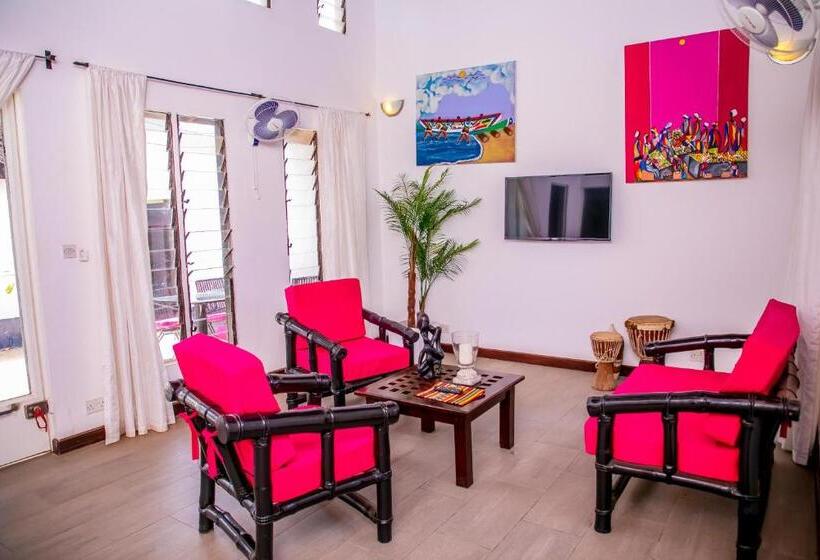 سوئیت با تخت بزرگ, Hibiscus House Gambia