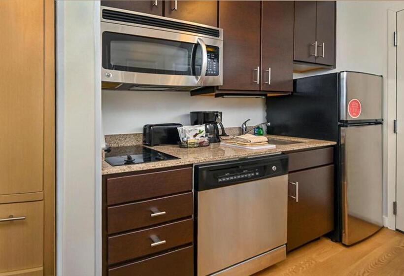 스탠다드 스튜디오 킹침대, Towneplace Suites By Marriott Frederick