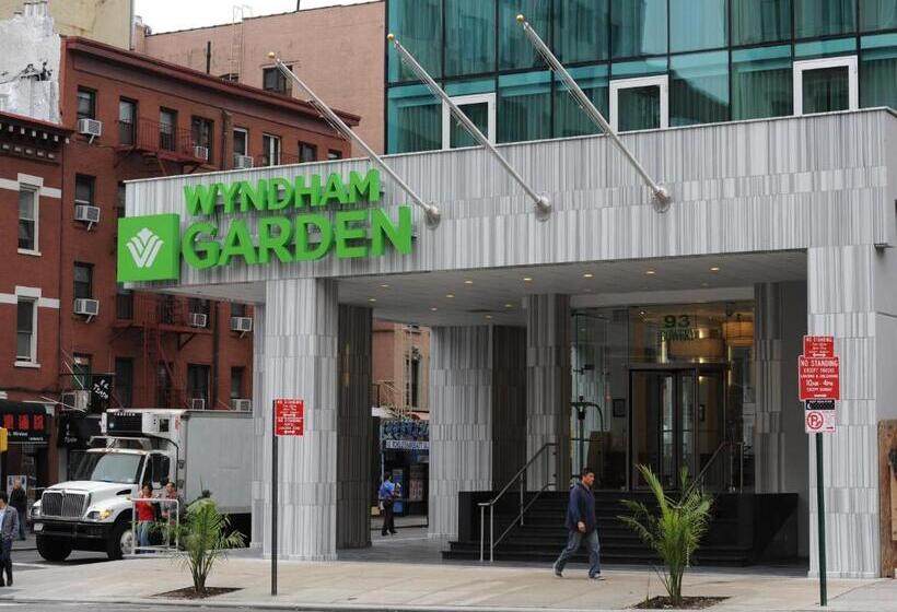 스탠다드 룸 킹사이즈 침대, Wyndham Garden Chinatown