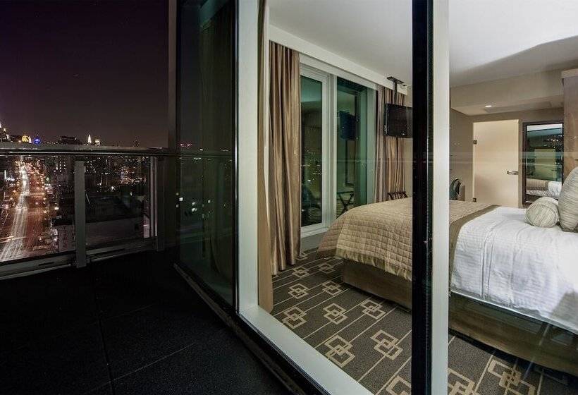 디럭스 룸, Wyndham Garden Chinatown