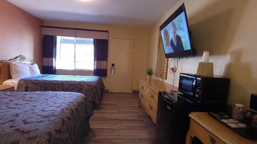 غرفه قياسيه سريرين مزدوجين, Lakeview Inn Lucerne