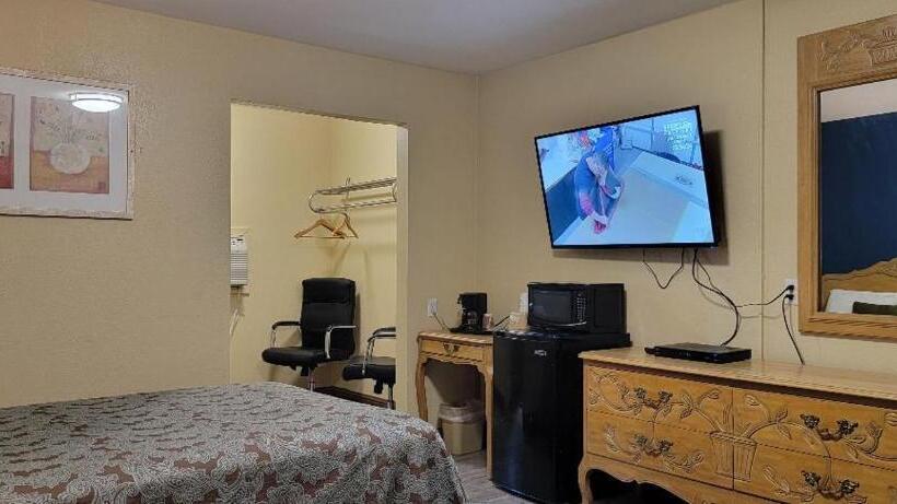 Номер Стандарт 2 Двуспальные Кровати, Lakeview Inn Lucerne