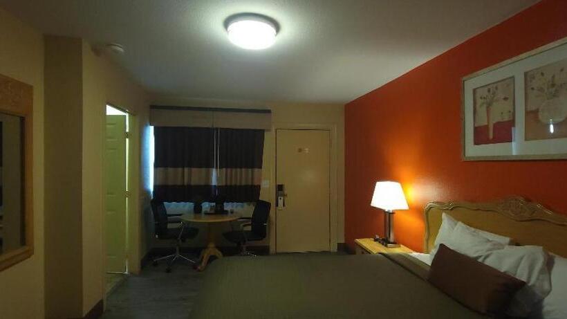 غرفة قياسية سرير كينج لذوى الإحتياجات الخاصة, Lakeview Inn Lucerne