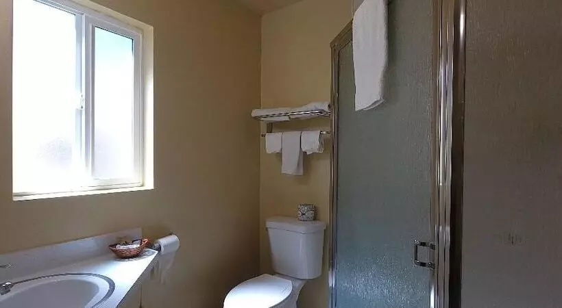 2ダブルベッドのスタンダードルーム, Lakeview Inn Lucerne