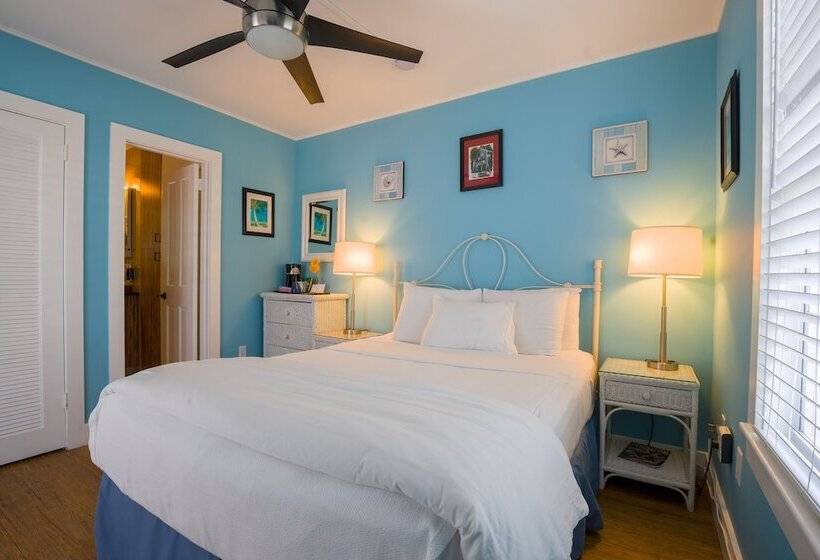 غرفة ديلوكس سرير ملكى, Seascape Tropical Inn