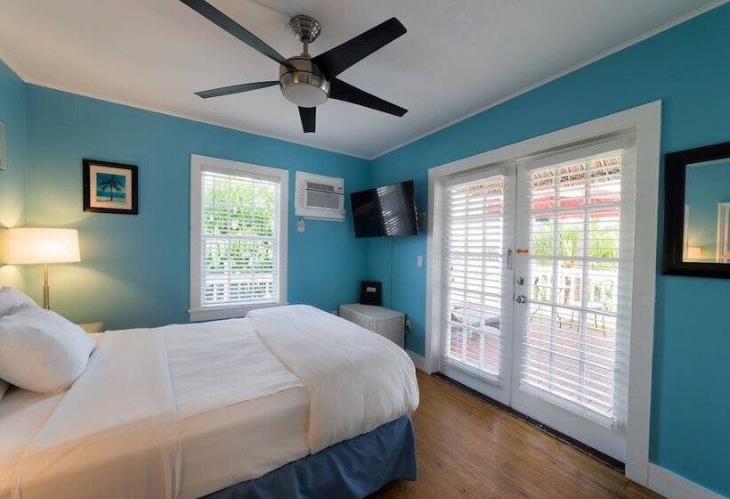 غرفة ديلوكس سرير ملكى, Seascape Tropical Inn