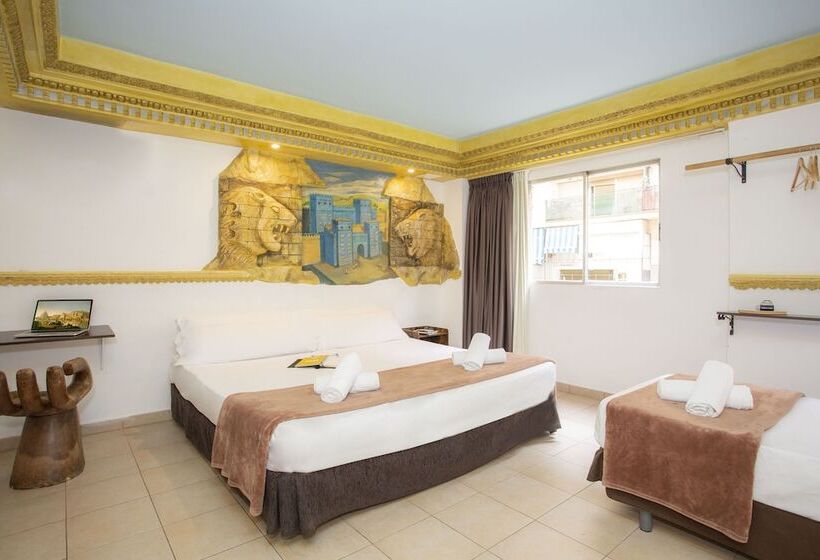 اتاق استاندارد چهار تخته, Casual Civilizaciones Valencia