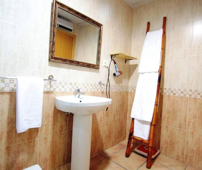اتاق استاندارد با سرویس بهداشتی مشترک, Casual Civilizaciones Valencia