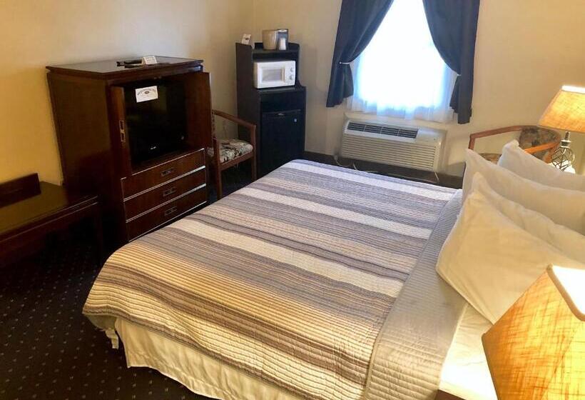 스탠다드 룸 킹사이즈 침대, Bicentennial Inn