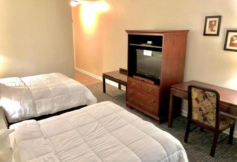 디럭스 룸, Bicentennial Inn