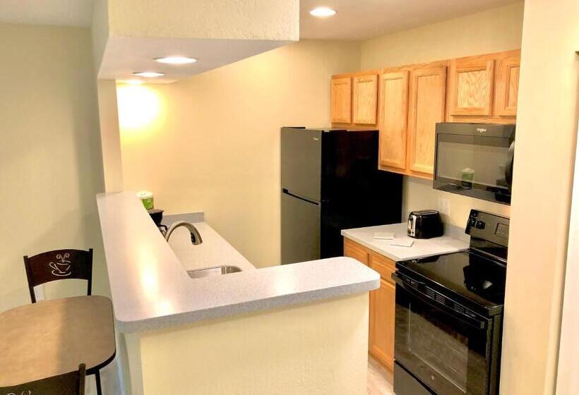 침실 2개 스위트, Bicentennial Inn