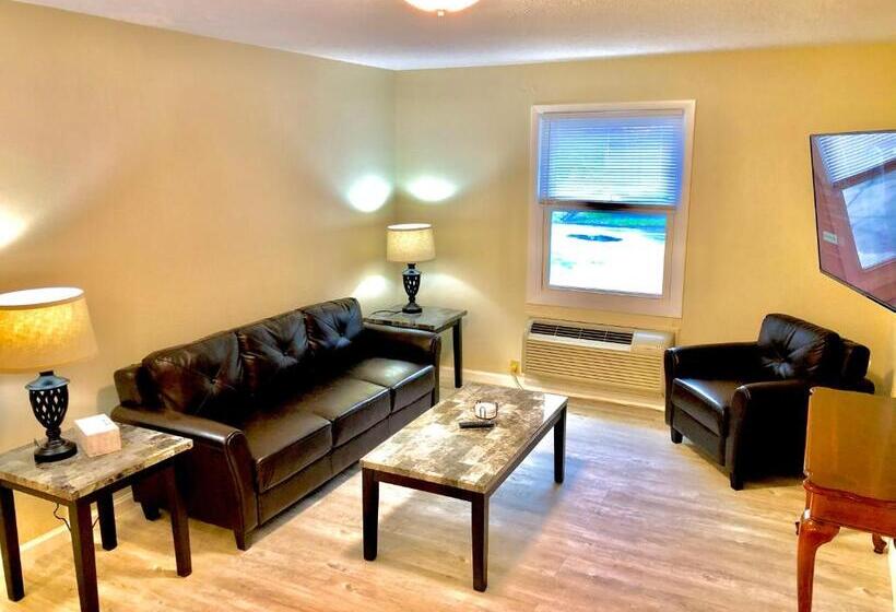 침실 2개 스위트, Bicentennial Inn