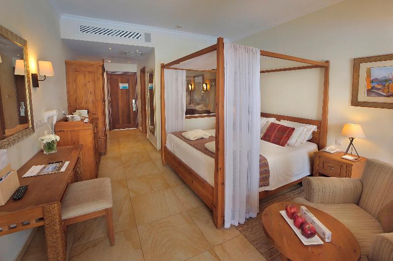 Номер Стандарт Трехместный, Isla Canela Golf Hotel Boutique