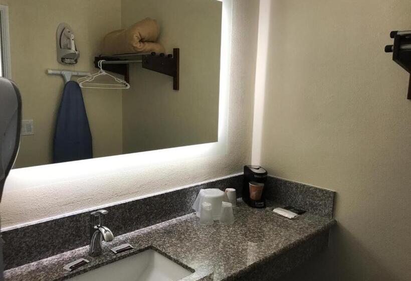 חדר סטנדרט עם מיטת קינג, Colton Inn