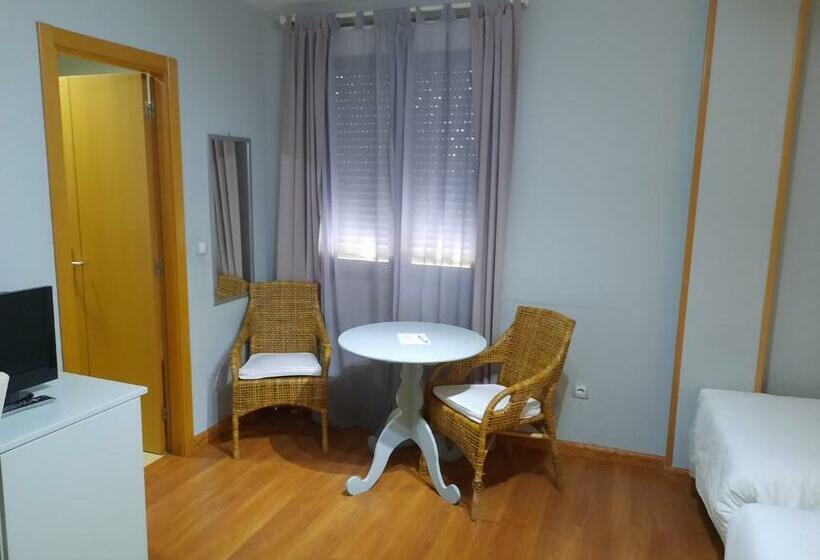 Quarto Quádruplo Estandar, Santana Hotel Restaurante