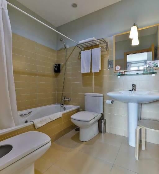 Люкс, Santana Hotel Restaurante