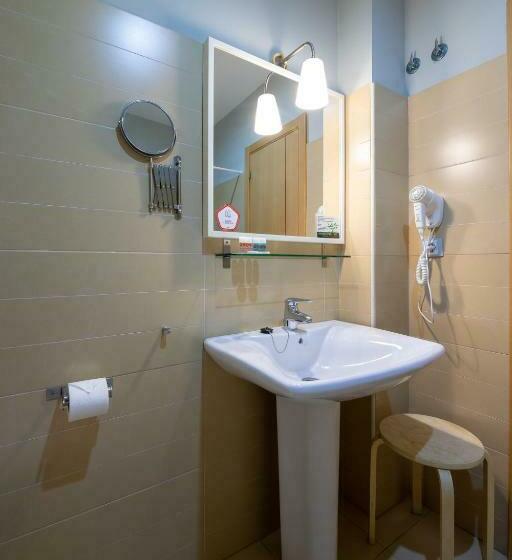 اتاق استاندارد سه نفره, Santana Hotel Restaurante