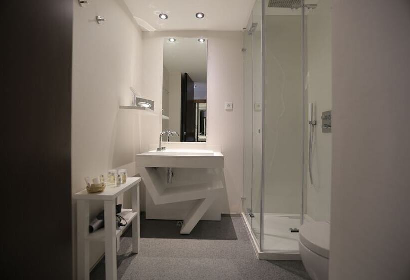 اتاق عادی, Lisboa Carmo