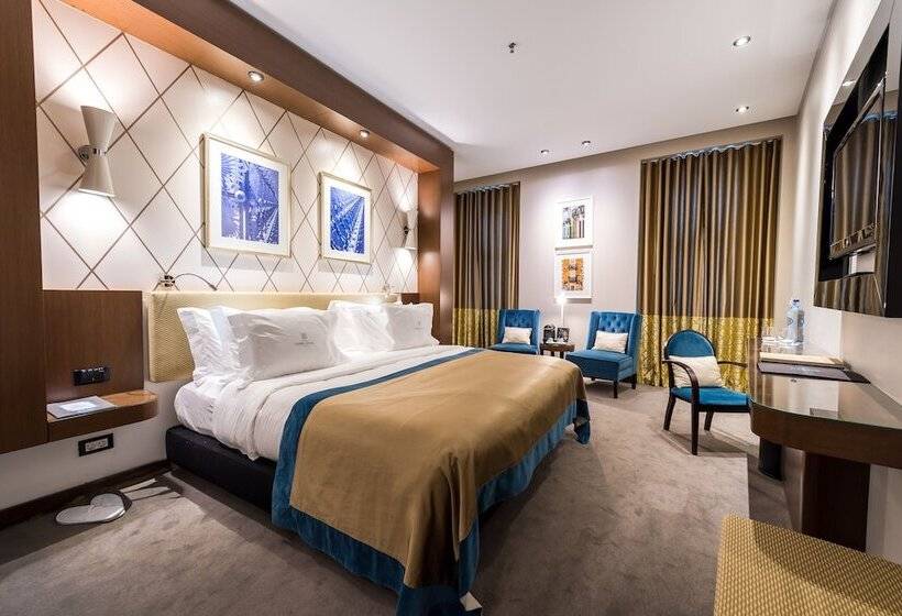 سوییت خانوادگی, Lisboa Carmo