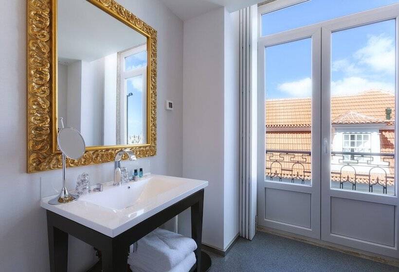 اتاق لوکس, Lisboa Carmo