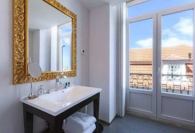 اتاق لوکس, Lisboa Carmo
