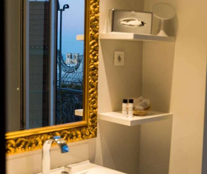 اتاق لوکس, Lisboa Carmo