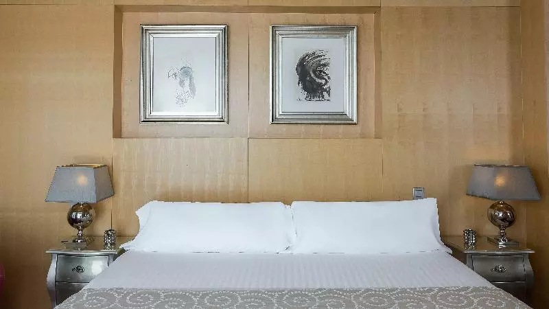 سوییت جونیور, Mim Sitges Meliá Collection