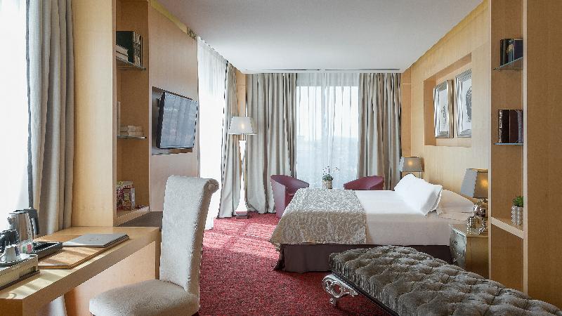 Полулюкс, Mim Sitges & Spa