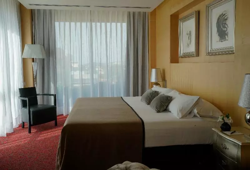 سوییت جونیور, Mim Sitges Meliá Collection