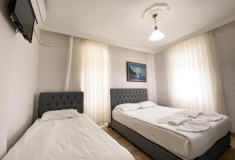 اتاق خانوادگی, Nergiz Boutique